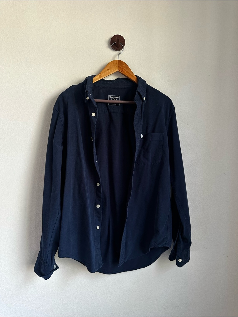 Abercrombie & Fitch Men’s Navy Button Up Shirt Long Sleeve Size S